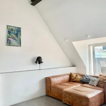 Apartment Schoene Dachgeschoss-maisonette Munich