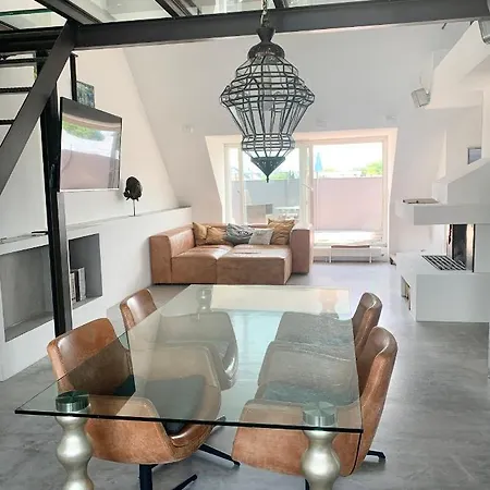 Apartment Schoene Dachgeschoss-maisonette