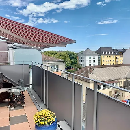 Schoene Dachgeschoss-maisonette Munich