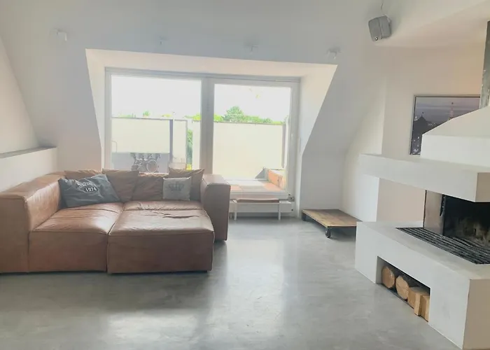 Schoene Dachgeschoss-maisonette * Monaco di Baviera