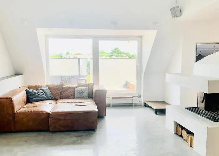 Schoene Dachgeschoss-maisonette Appartamento