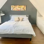 Schoene Dachgeschoss-maisonette * Münih